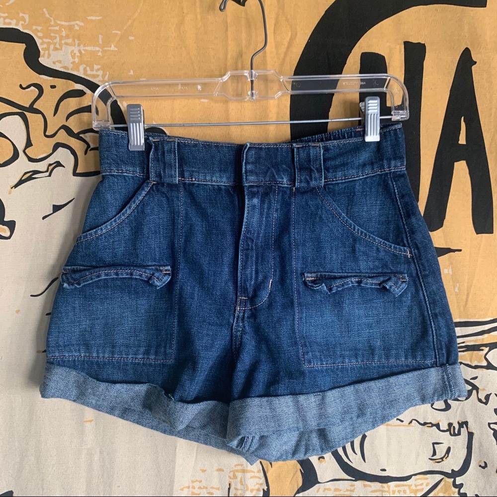 Hollister Ultra-High Rose Mom Short, size 25